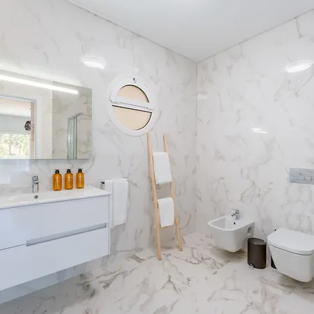 Апартаменти Portugal Portfolio - Algarve Garden Three Албуфейра